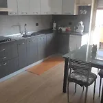 In Zona Residenziale Lägenhet Surdo