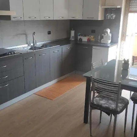In Zona Residenziale Apartman Surdo